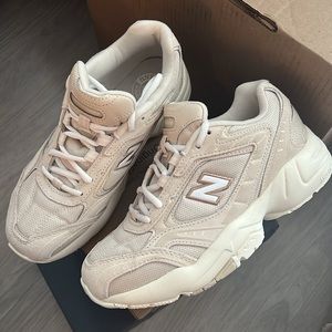 New Balance 452 beige calm taupe. Worn once. Like new condition